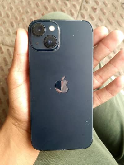 Apple iPhone 13