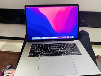 MacBook Pro i7 2019 16inch