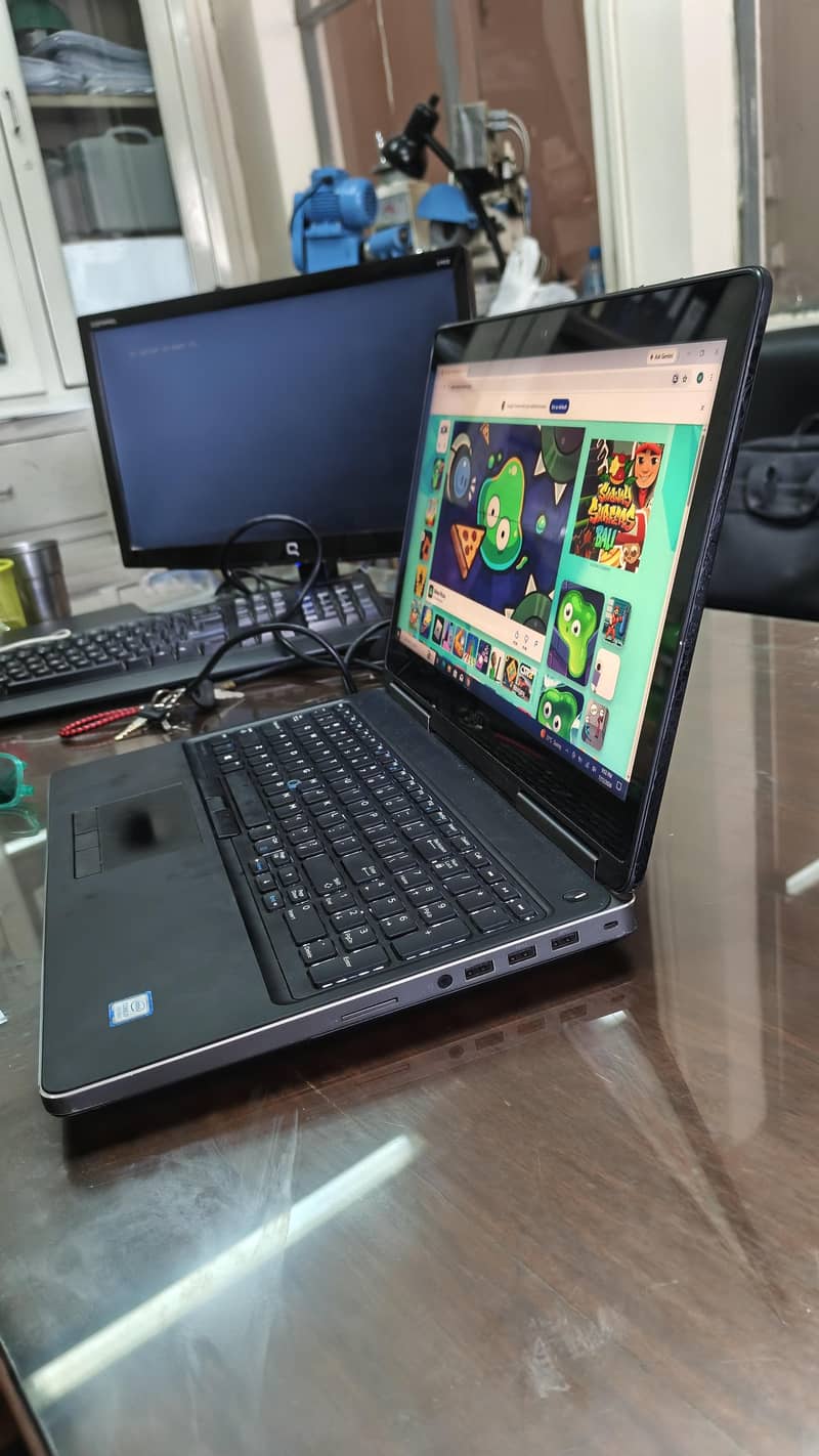 Dell Precision 7520 0