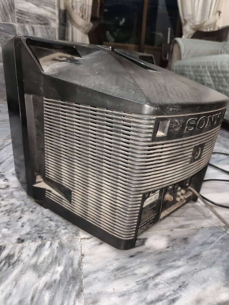 sony trinitron 2