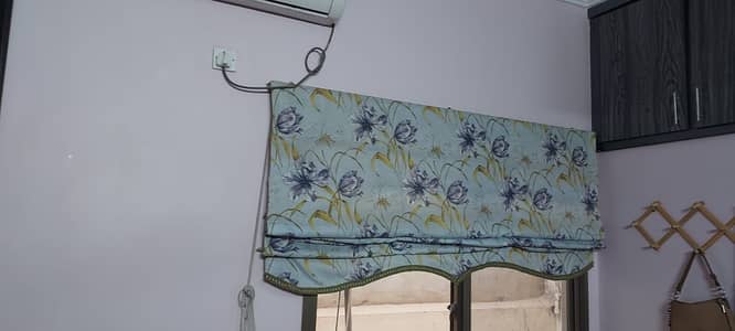 2 set of blinds but if to buy only one so it is also possible