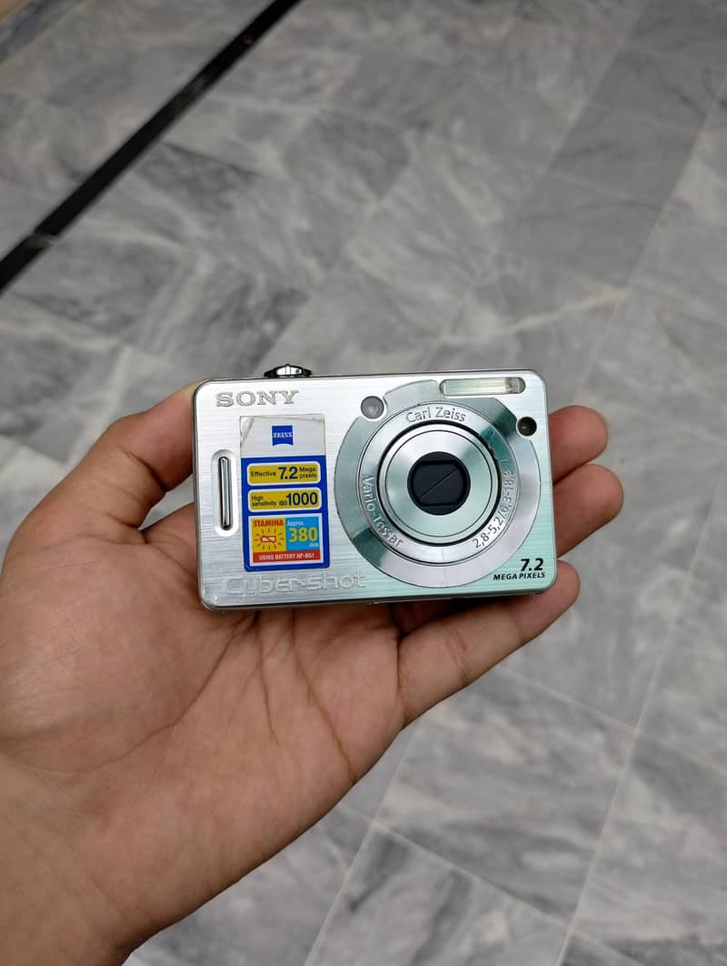 Digital Camera 4