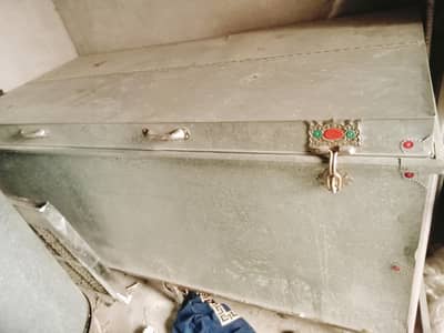 Iron paiti trunk