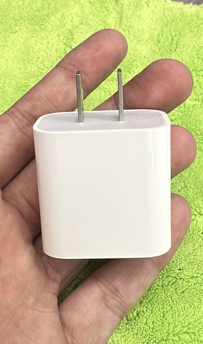 IPHONE ADPATER 20WATT, VERY FAST CHARGING 2 percent in 1 minute