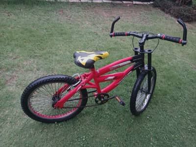  FOR SALE – Stylish Red Sport Cycle! 