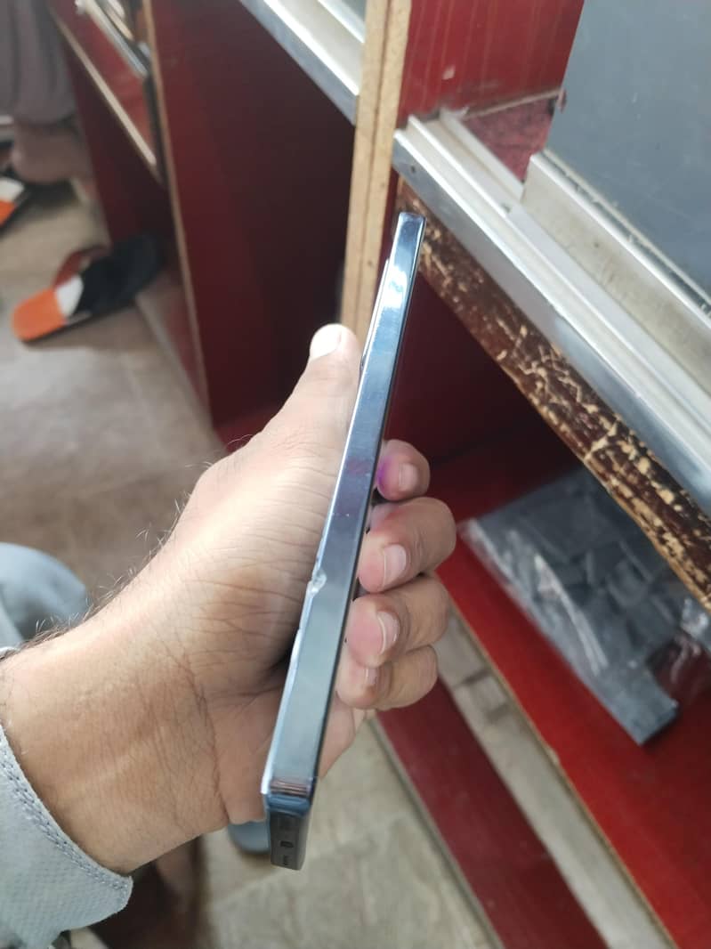 Infinix Note 40 4