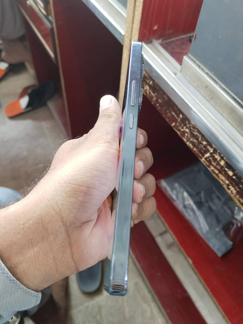 Infinix Note 40 5