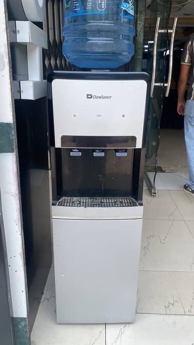 Dawlance dispenser