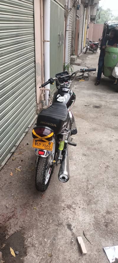 I m selling urgent to money need plz