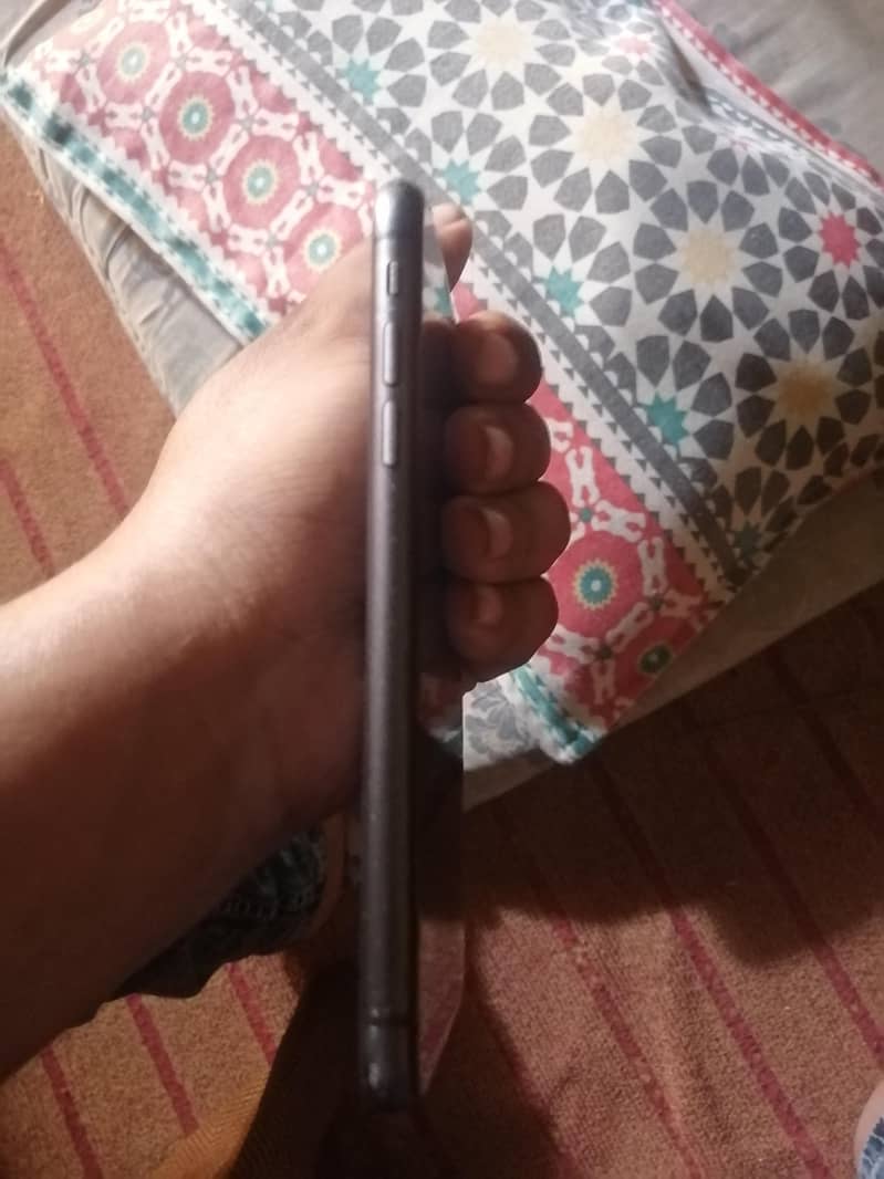 Apple iPhone 11 6