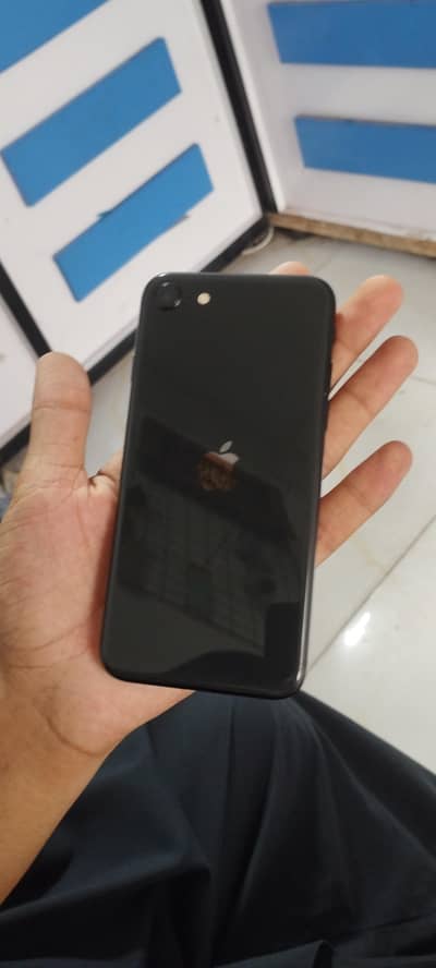Apple iPhone SE