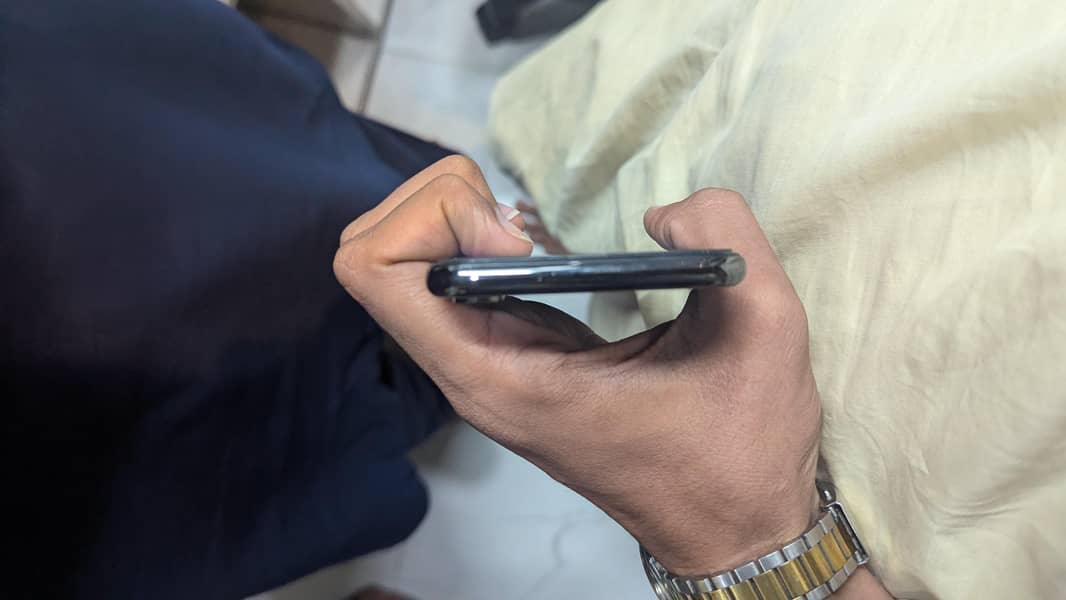 Apple iPhone X 3