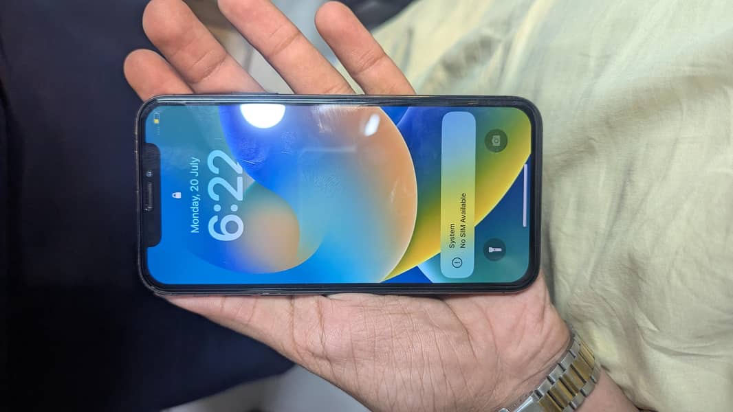 Apple iPhone X 4