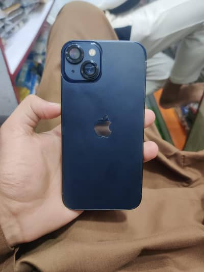 Apple iPhone 13