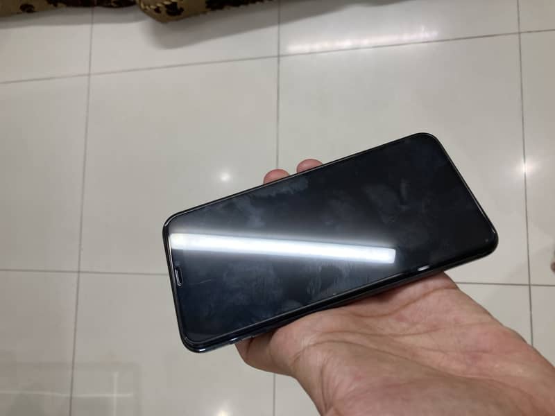 Iphone 11 pro max 6