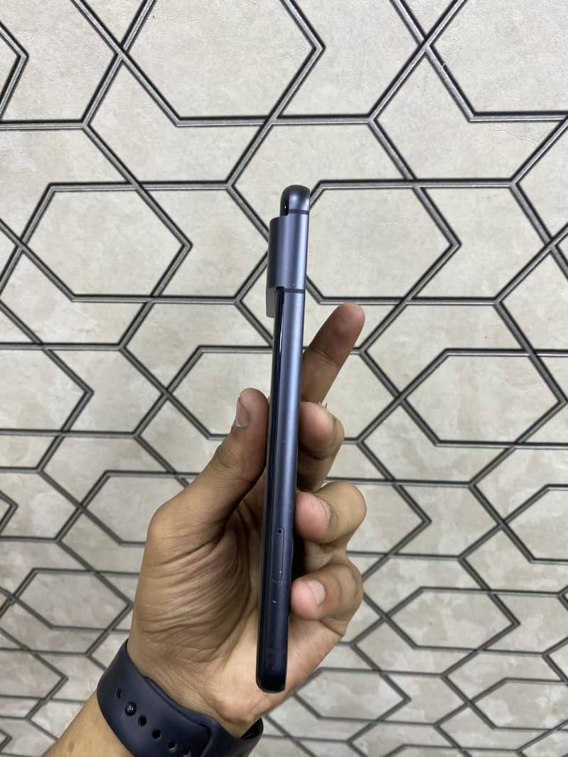 Google Pixel 8 2