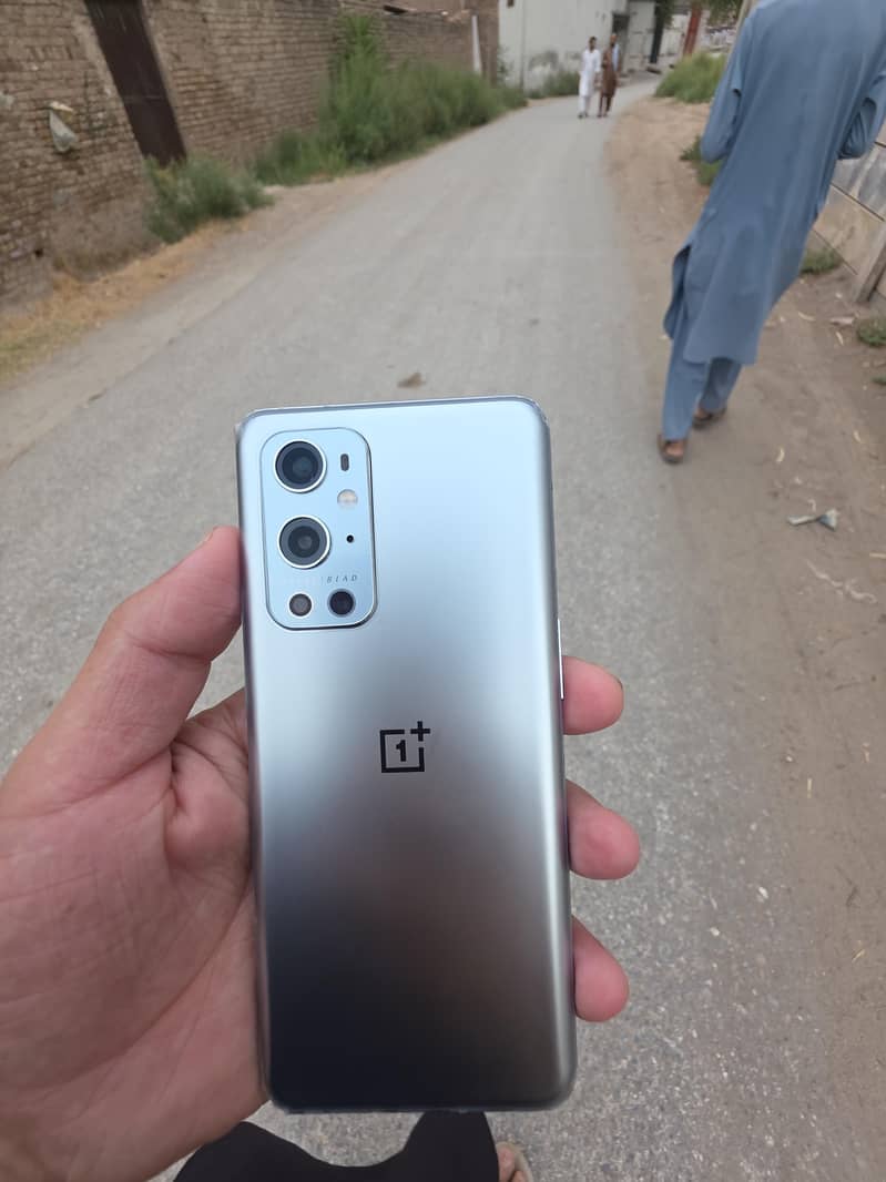 One Plus 9 Pro 7