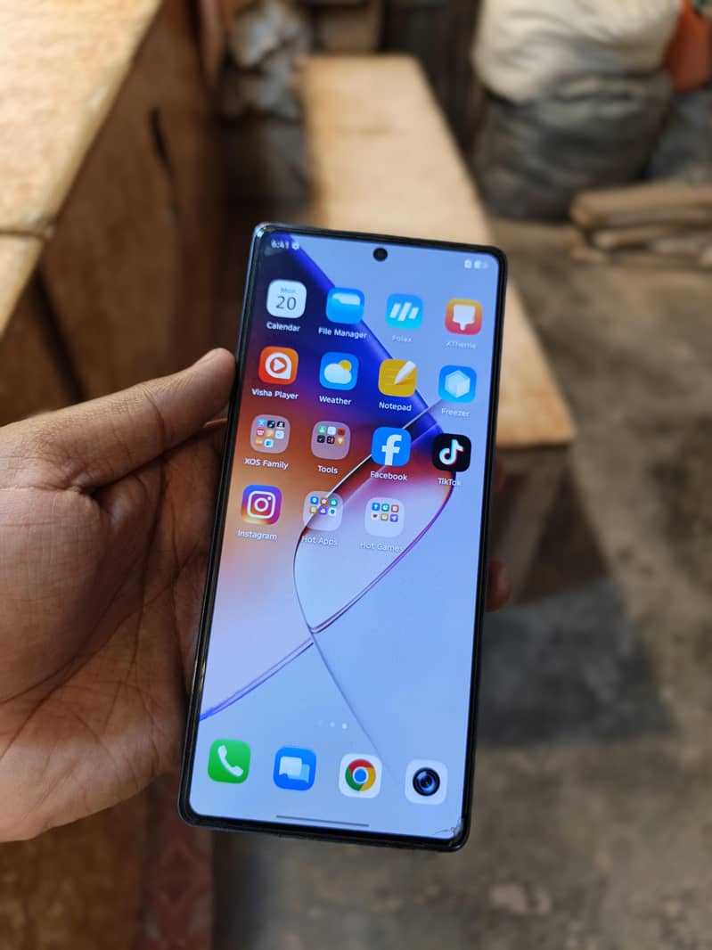 Infinix Note 40 5