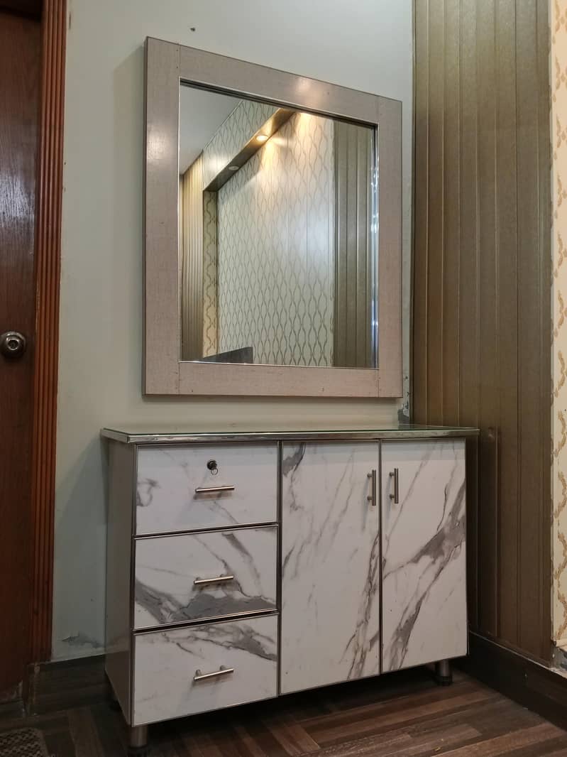Dressing table 2