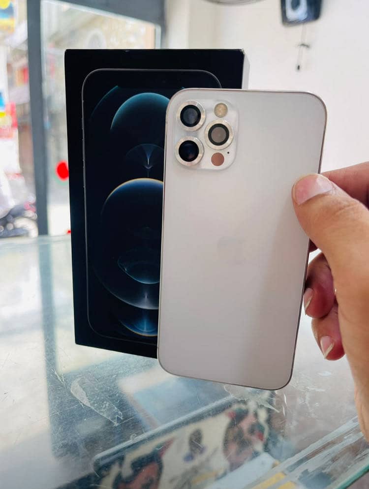 Apple iPhone 12 Pro 0