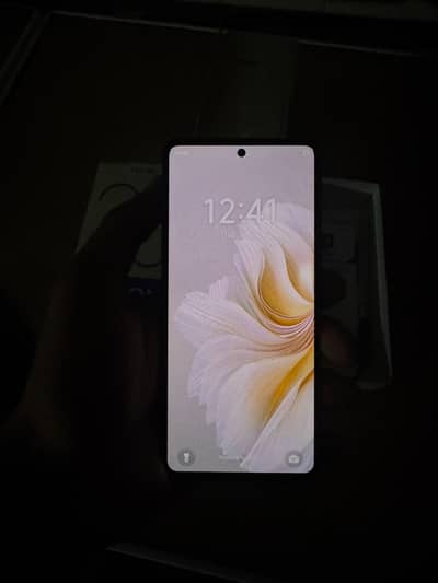 Tecno CAMON 20 8 256 GB complete box