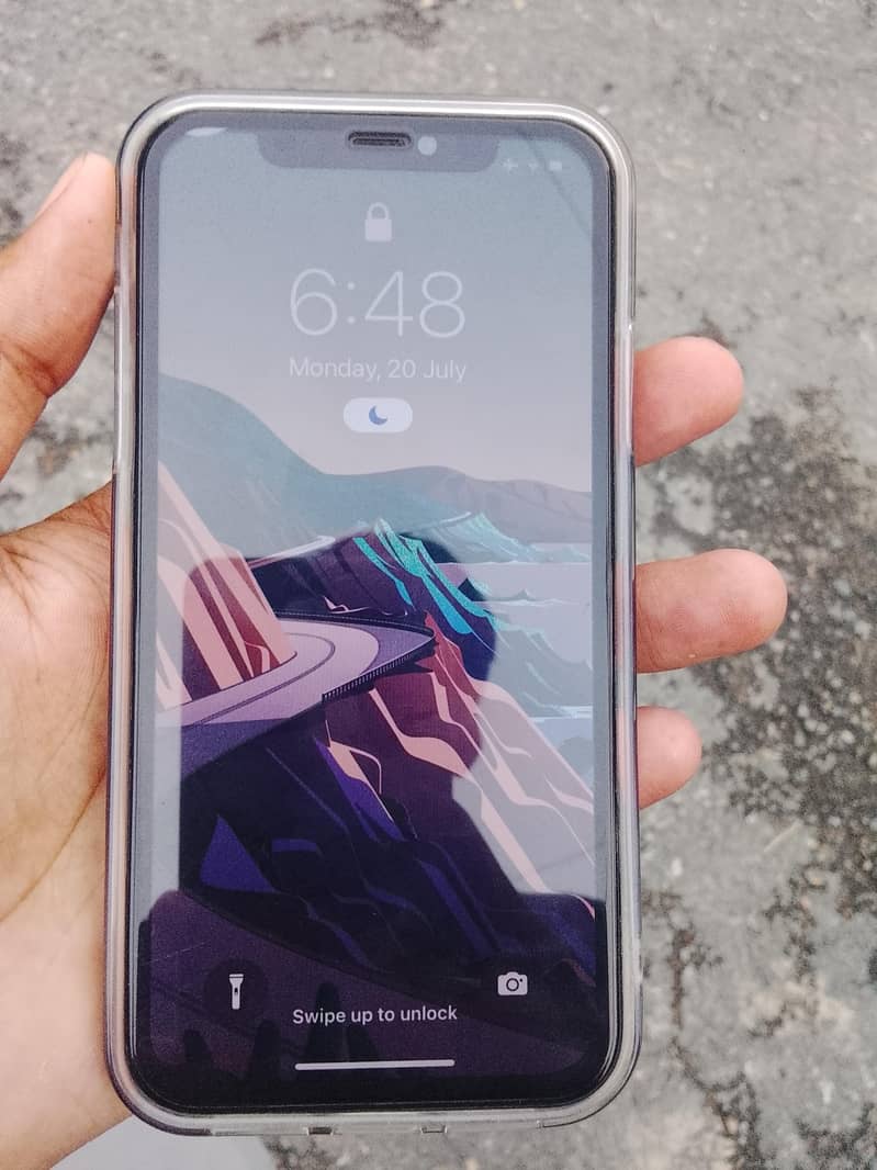 Apple iPhone 11 0