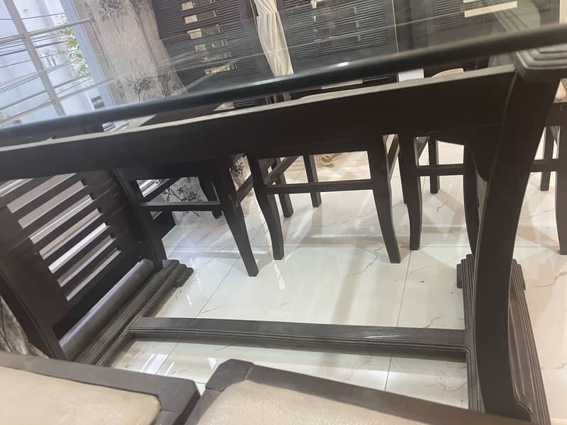 Dining Table 0