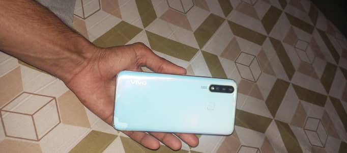 Vivo Y19 4/128 urgent sale exchange possible