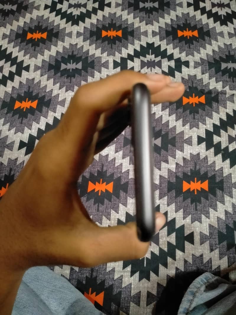 Apple iPhone 11 2