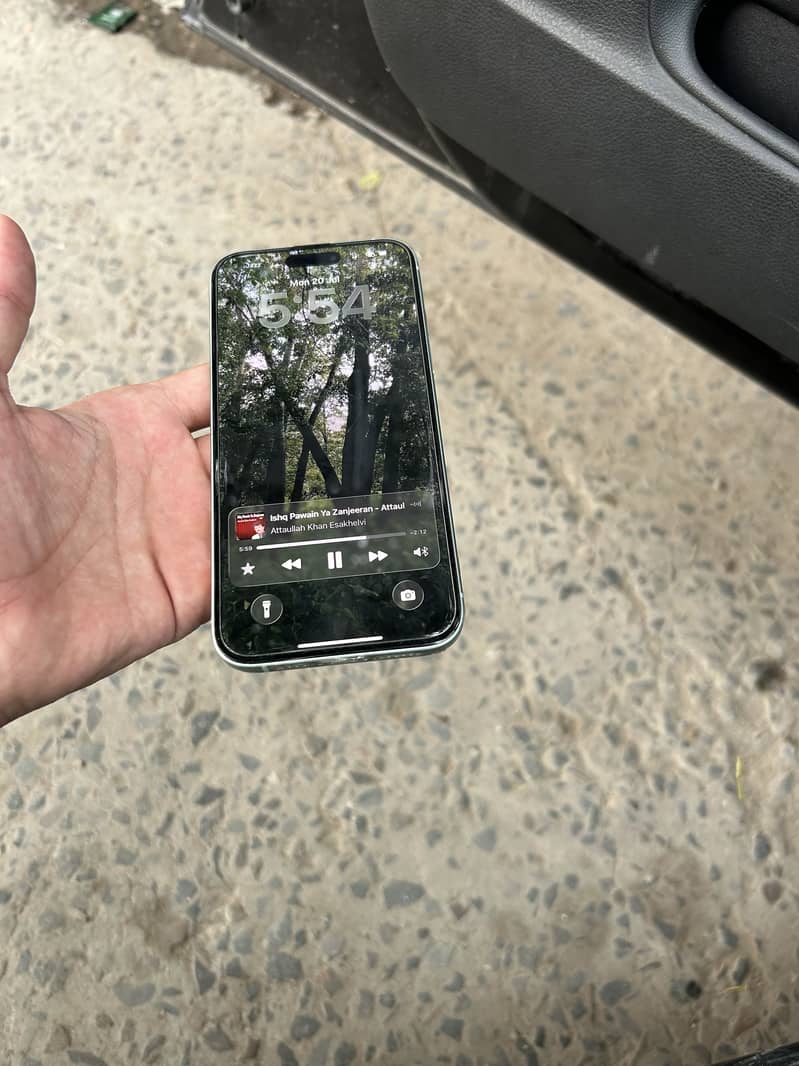 Apple iPhone 15 plus 3