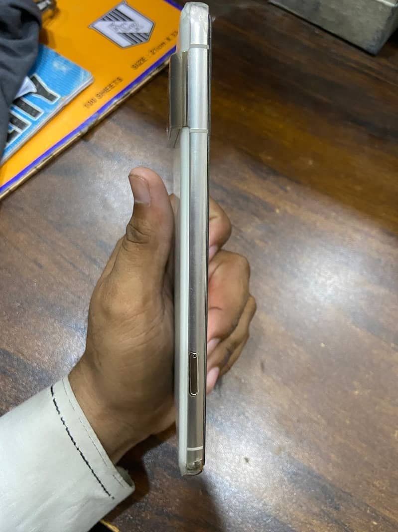 Google Pixel 8 Pro 3