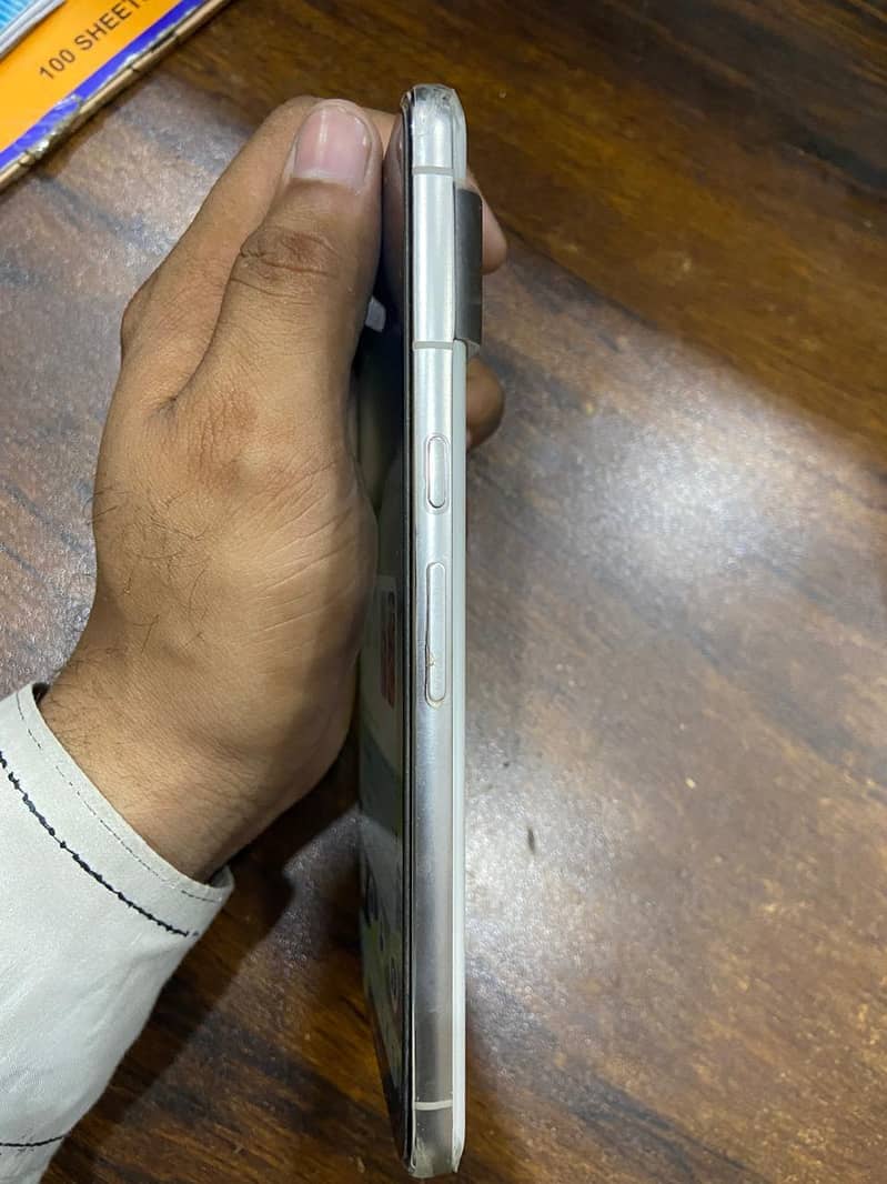 Google Pixel 8 Pro 4