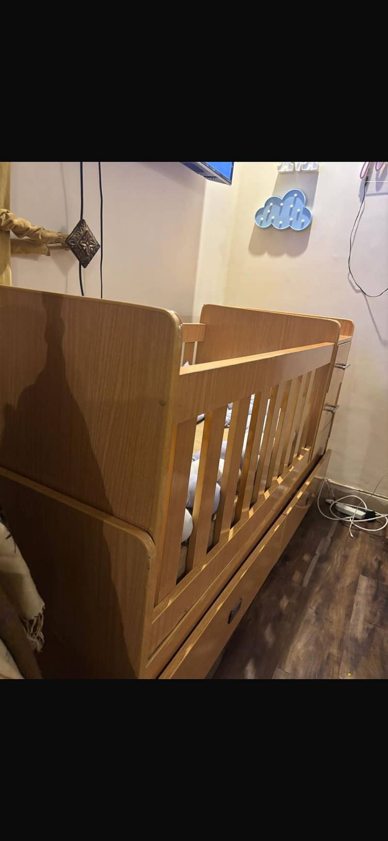Baby cot 1