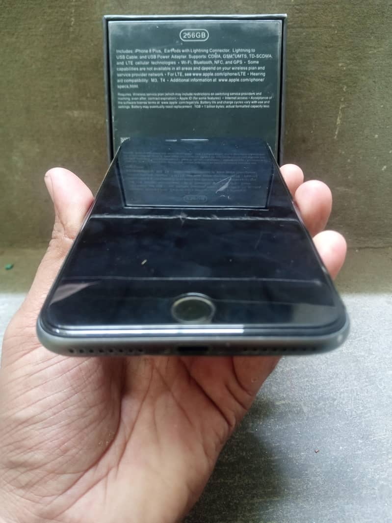 Apple iPhone 8 Plus 03238861053 13