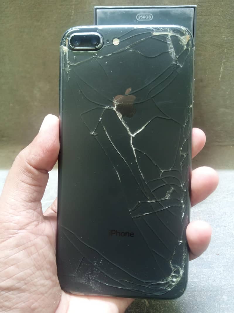 Apple iPhone 8 Plus 03238861053 14