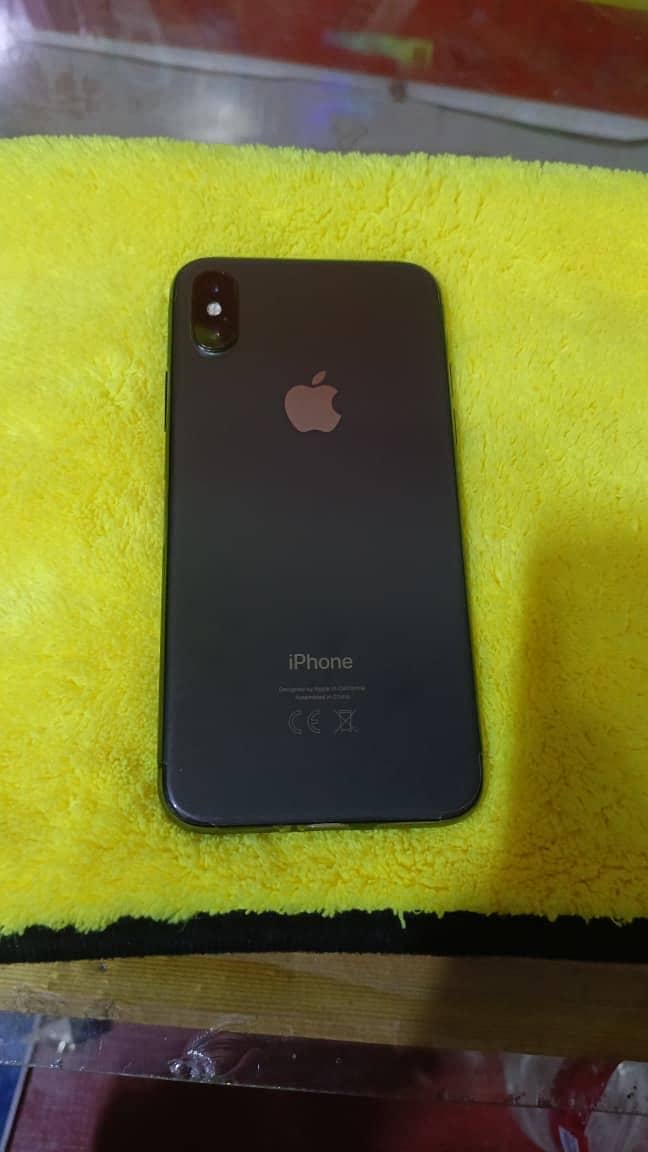 Apple iPhone X 3
