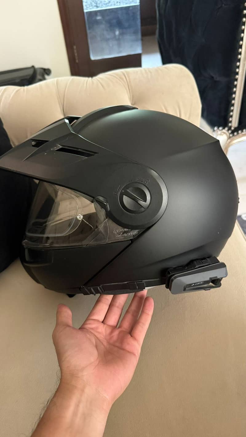 Schuberth E1 Matt Black 1