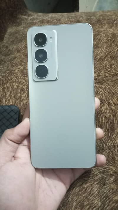 Itel City 100