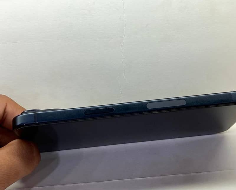 Apple iPhone 15 3