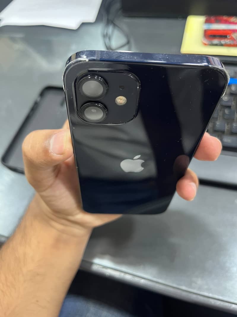 Iphone 12 3