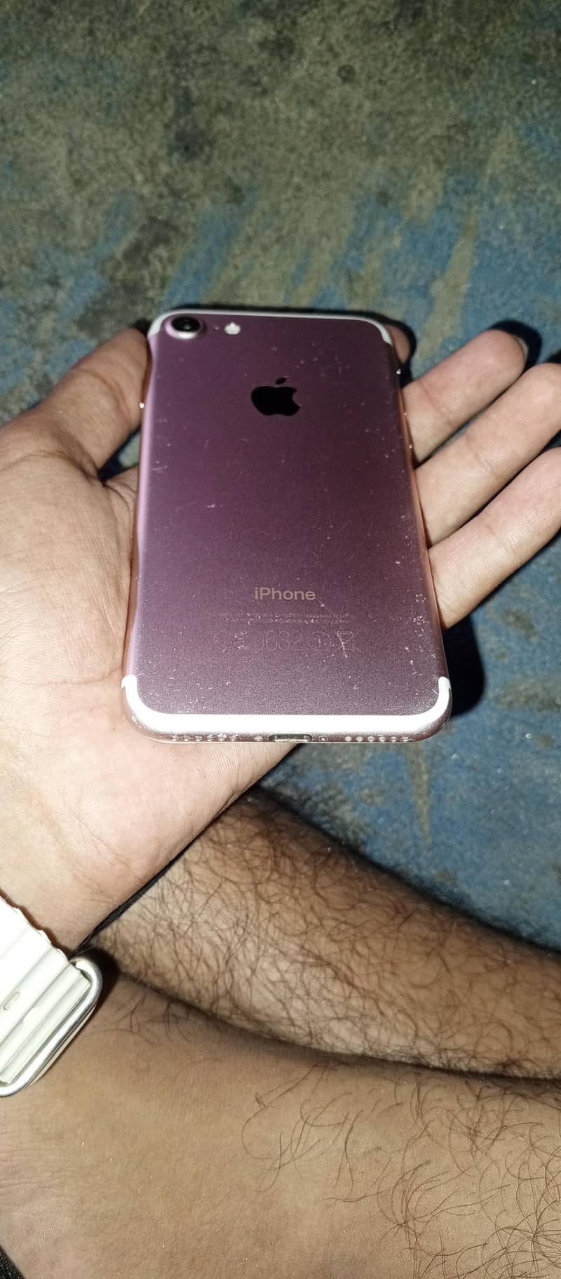Apple iPhone 7 1
