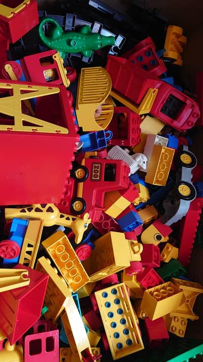 orignal Lego duplo available I'm bulk