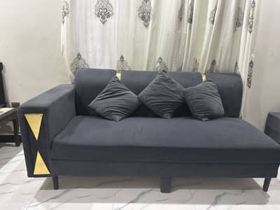 L shaped sofa in good condition
