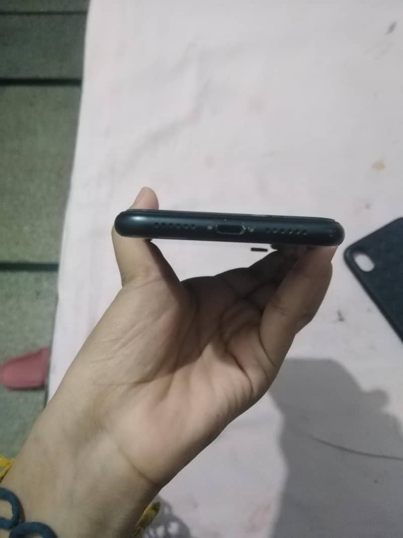 Apple iPhone XR 2