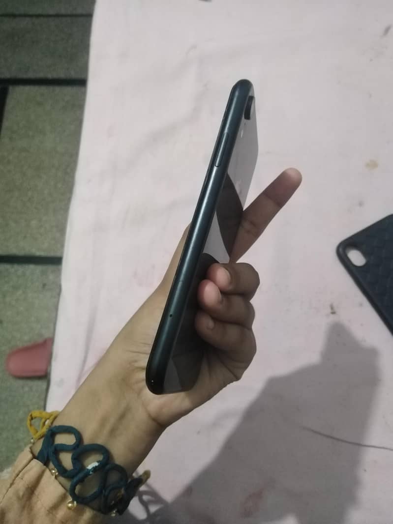 Apple iPhone XR 3