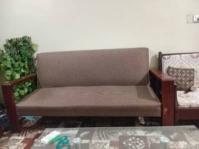 5 Seater Sofa Set & Table