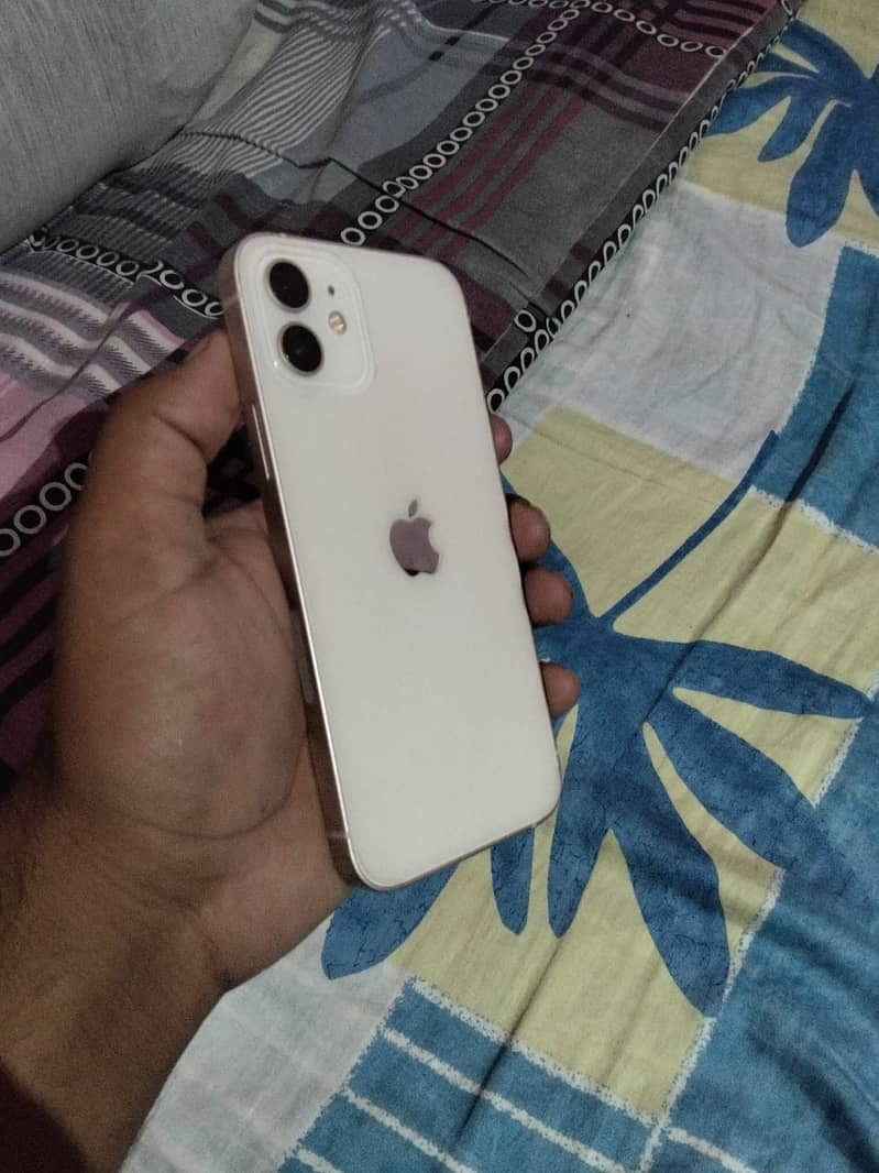 Apple iPhone 12 0