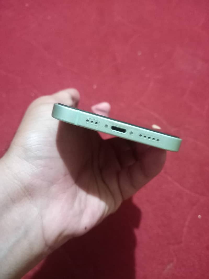 Apple iPhone 12 3