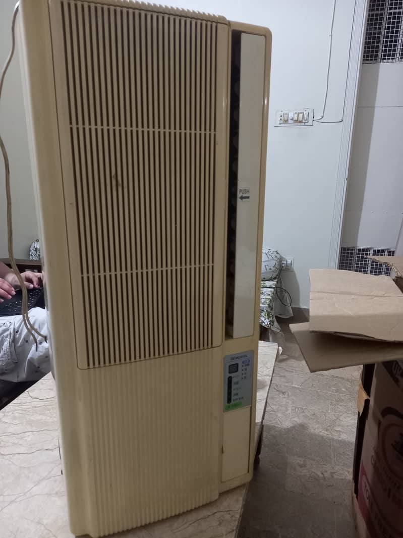 Window AC 0
