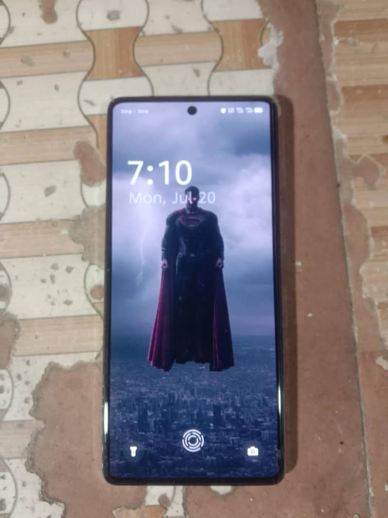 Tecno CAMON 40 1